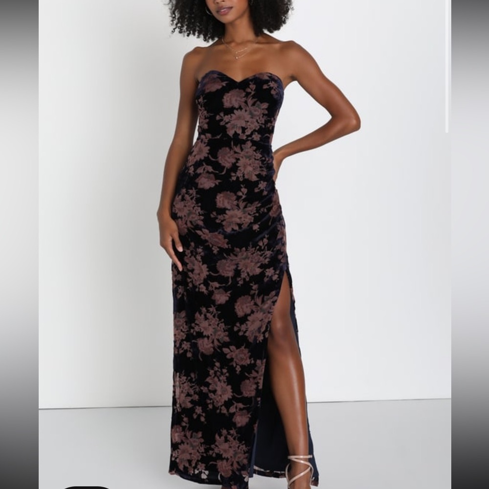 LULUS Exquisite navy blue floral burnout velvet strapless dress